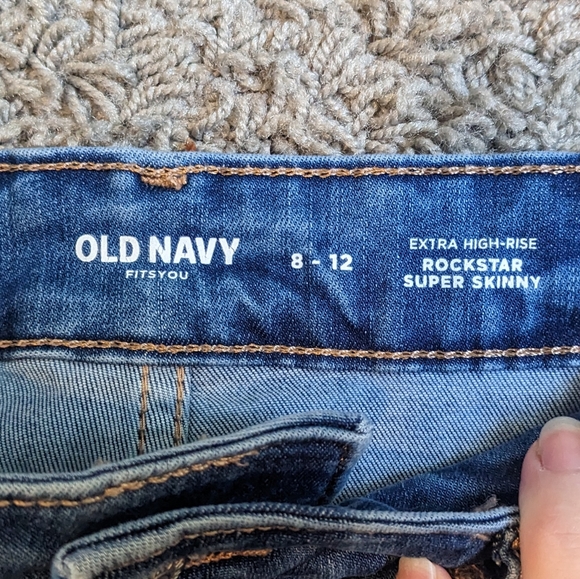 ***SOLD*** Old Navy FitsYou Skinny Jeans - Picture 4 of 4